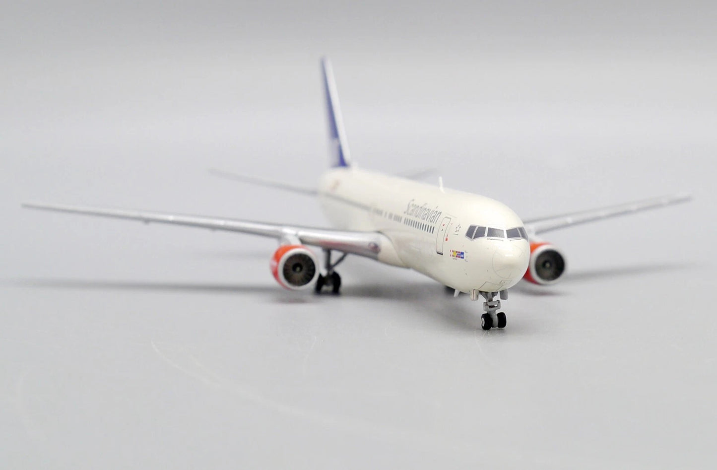 JCWINGS B767-300(ER) SCANDINAVIAN AIRLINES REG: LN-RCG