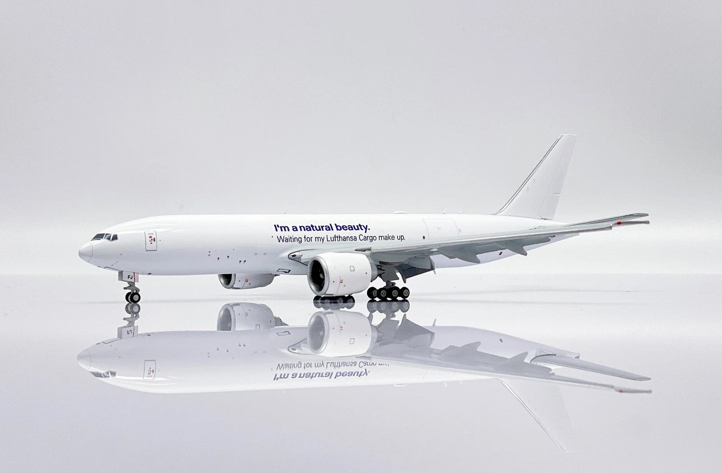 JC WINGS 777-200LRF LUFTHANSA CARGO FLAP DOWN REG: D-ALFJ