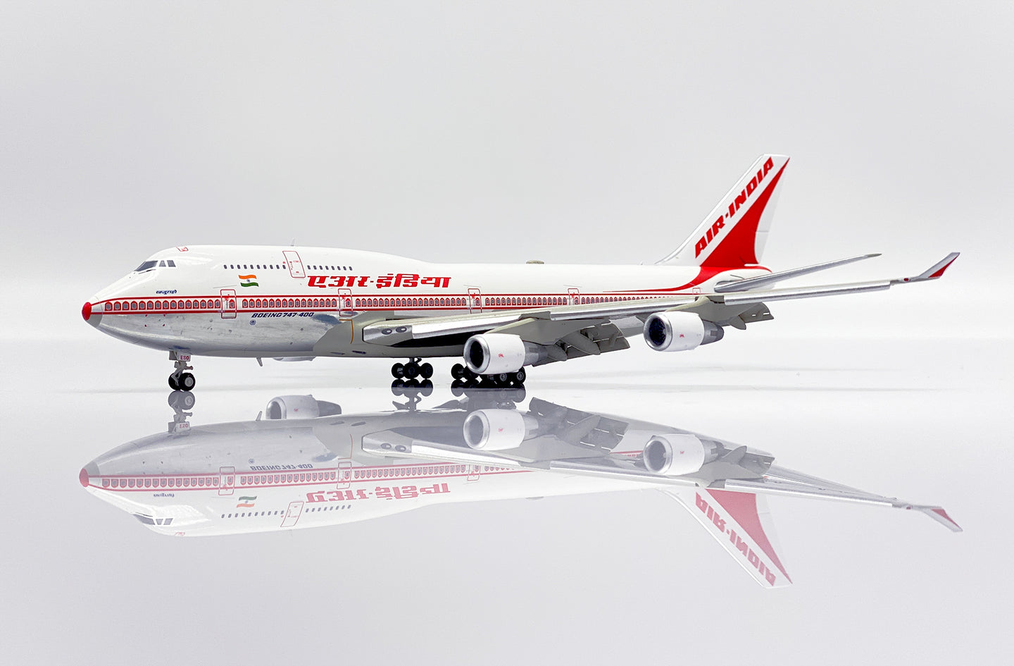 JC WING B747-400 AIR INDIA (FLAP DOWN) REG: VT-ESO