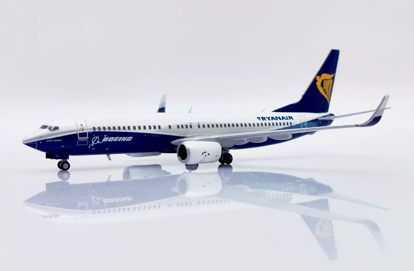 JC WINGS B737-800 DREAMLINER RYANAIR REG: EI-DCL
