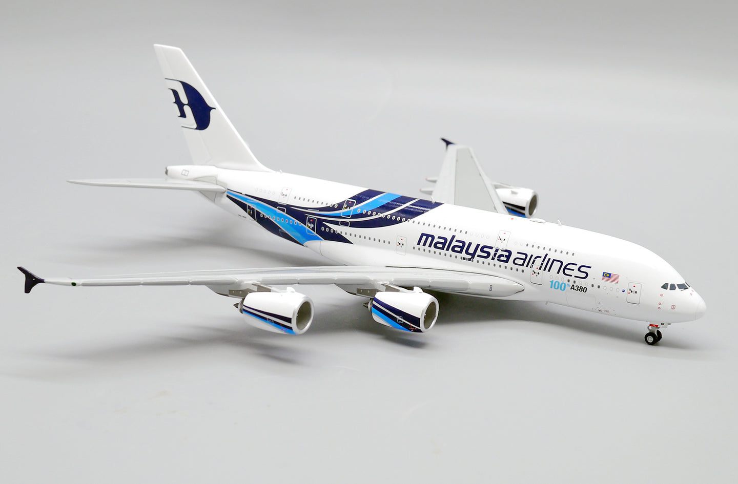 JC WINGS A380 MALAYSIA AIRLINES "100TH A380" REG: 9M-MNF