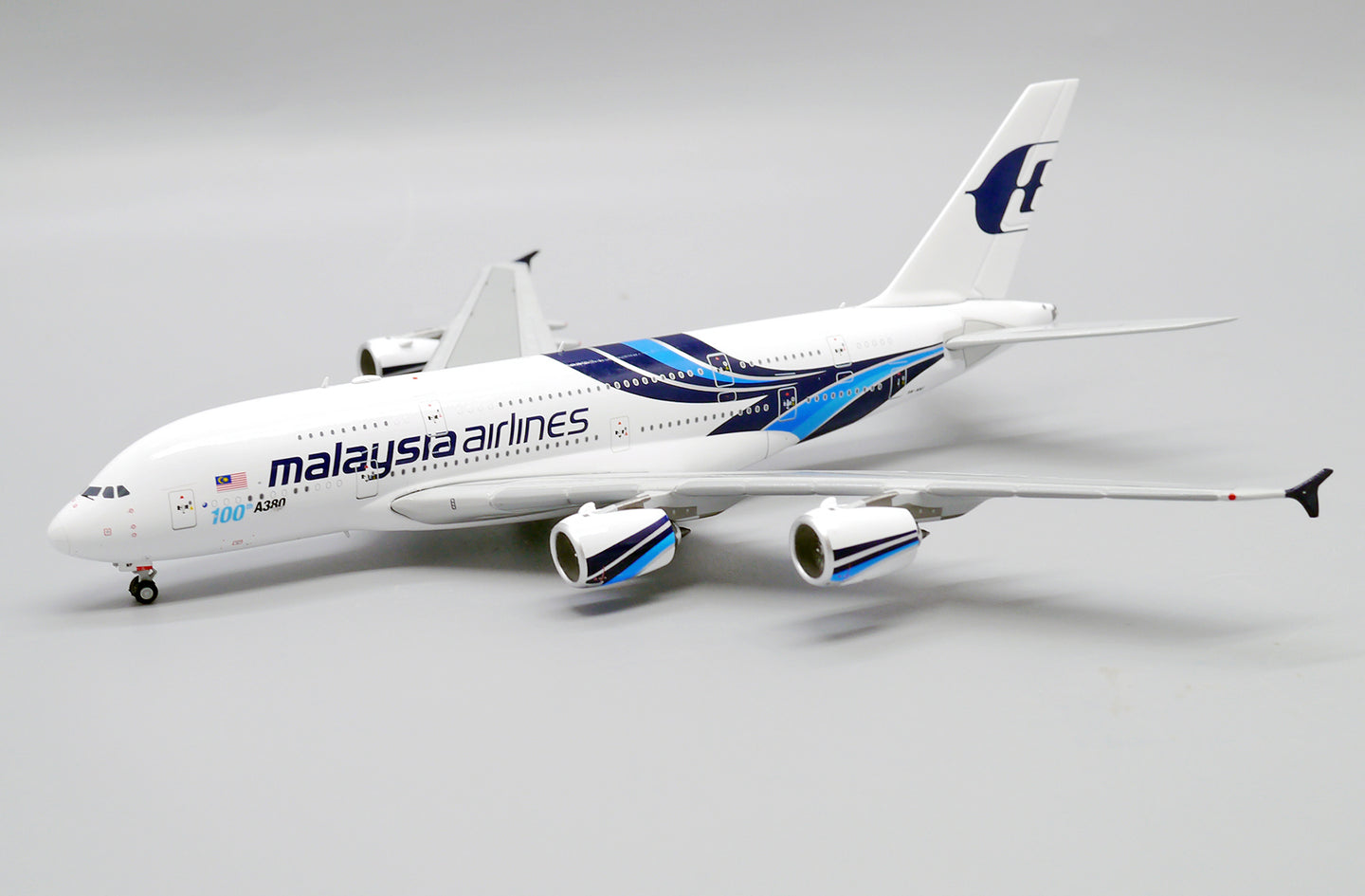 JC WINGS A380 MALAYSIA AIRLINES "100TH A380" REG: 9M-MNF
