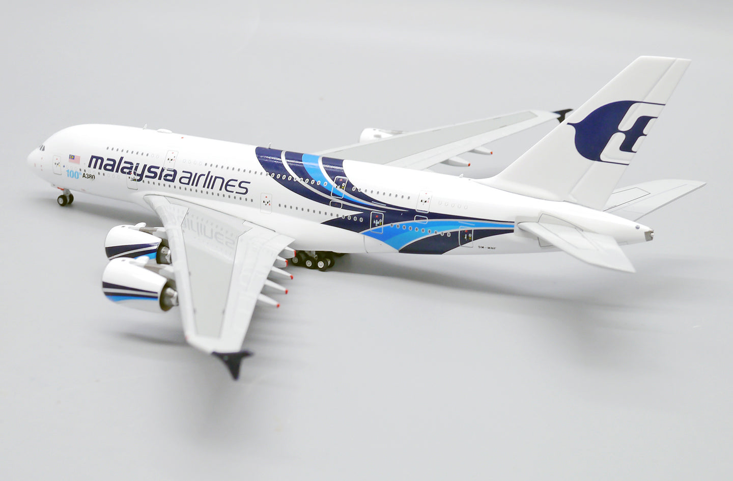 JC WINGS A380 MALAYSIA AIRLINES "100TH A380" REG: 9M-MNF