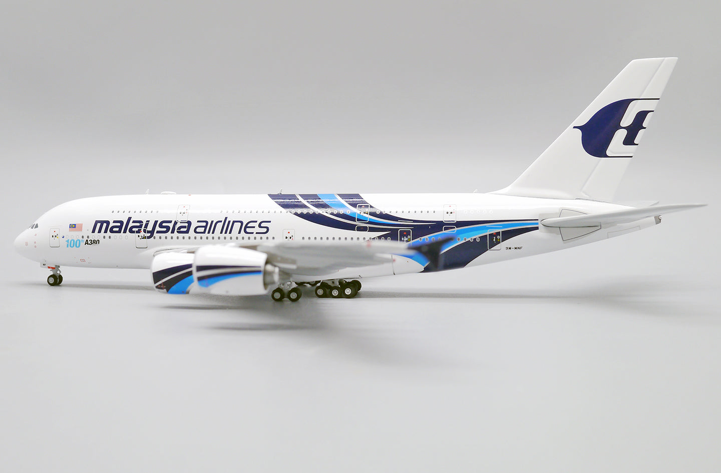 JC WINGS A380 MALAYSIA AIRLINES "100TH A380" REG: 9M-MNF