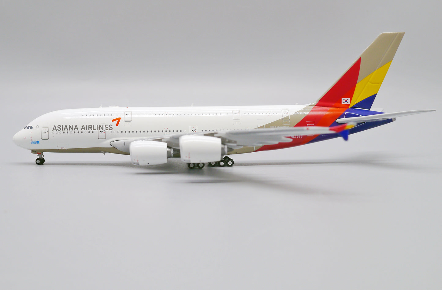 JC WINGS A380 ASIANA AIRLINES REG: HL7626