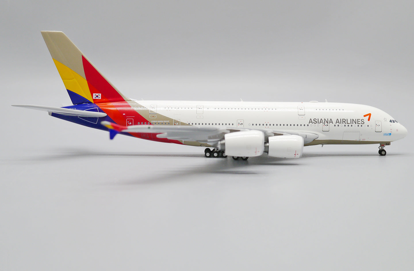 JC WINGS A380 ASIANA AIRLINES REG: HL7641