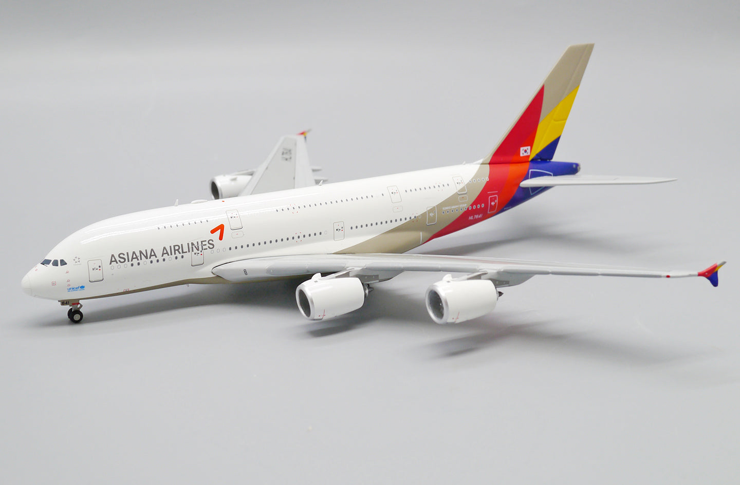 JC WINGS A380 ASIANA AIRLINES REG: HL7641