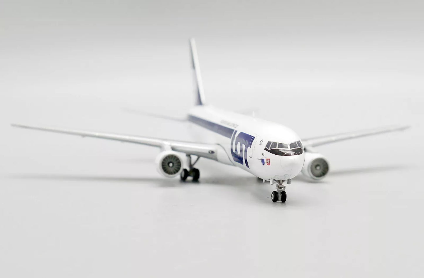 JC WINGS B767-300ER LOT POLISH AIRLINES "BELLY LANDING" REG: SP-LPC