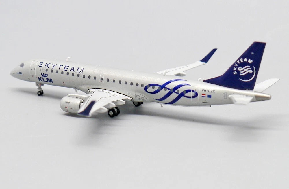 JC WINGS EMBRAER ERJ-190 KLM CITYHOPPER SKYTEAM REG: PH-EZX