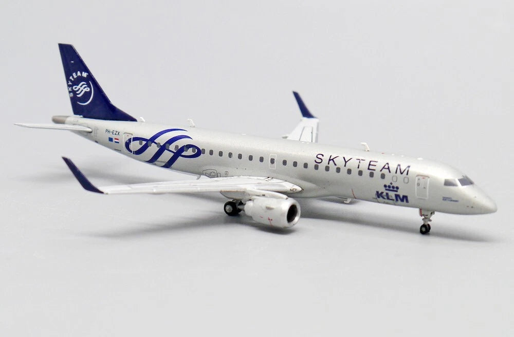 JC WINGS EMBRAER ERJ-190 KLM CITYHOPPER SKYTEAM REG: PH-EZX