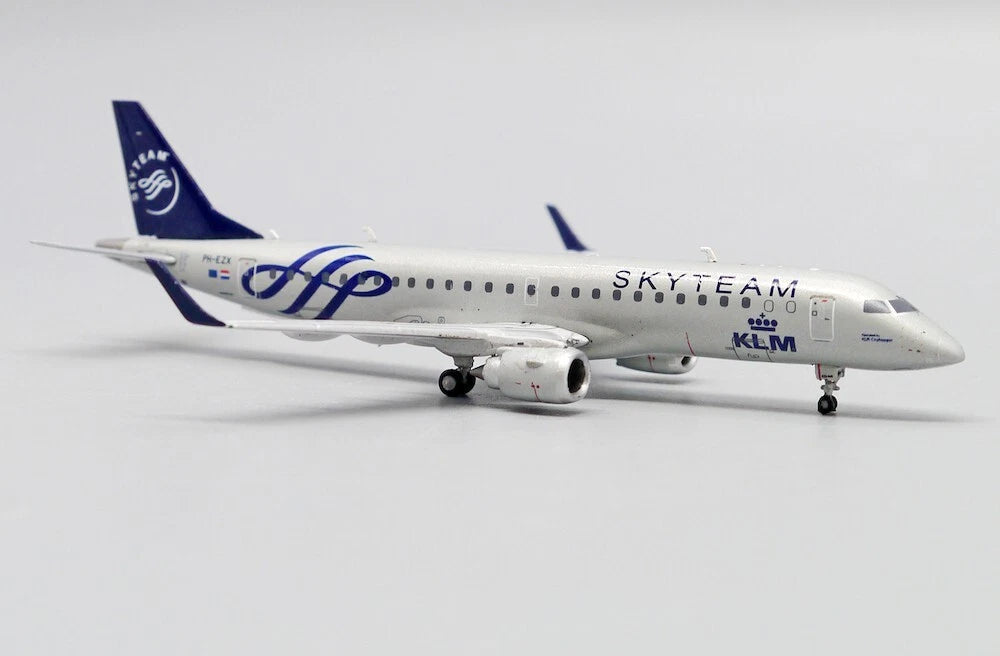 JC WINGS EMBRAER ERJ-190 KLM CITYHOPPER SKYTEAM REG: PH-EZX