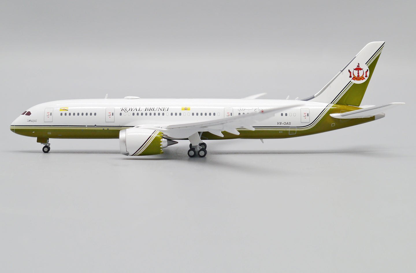 JCWINGS B787-8(BBJ) BRUNEI SULTANS FLIGHT FLAPS DOWN REG: V8-OAS