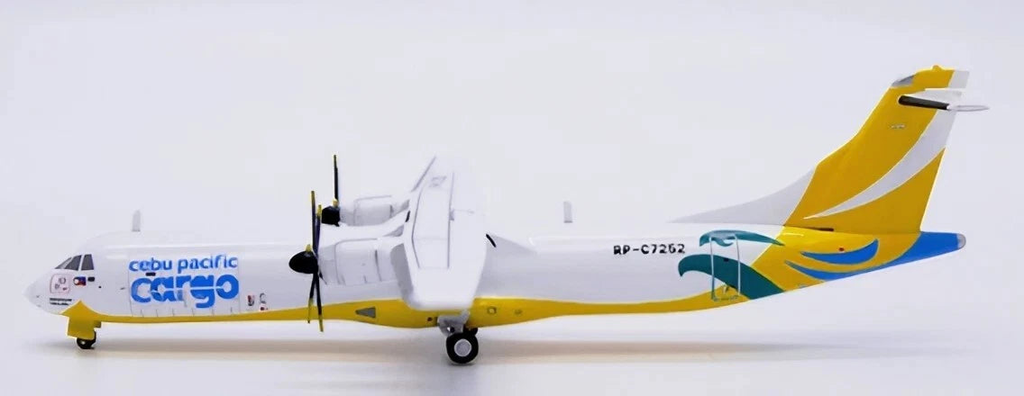 JC WINGS ATR72-500F CEBU PACIFIC CARGO REG: RP-C7252