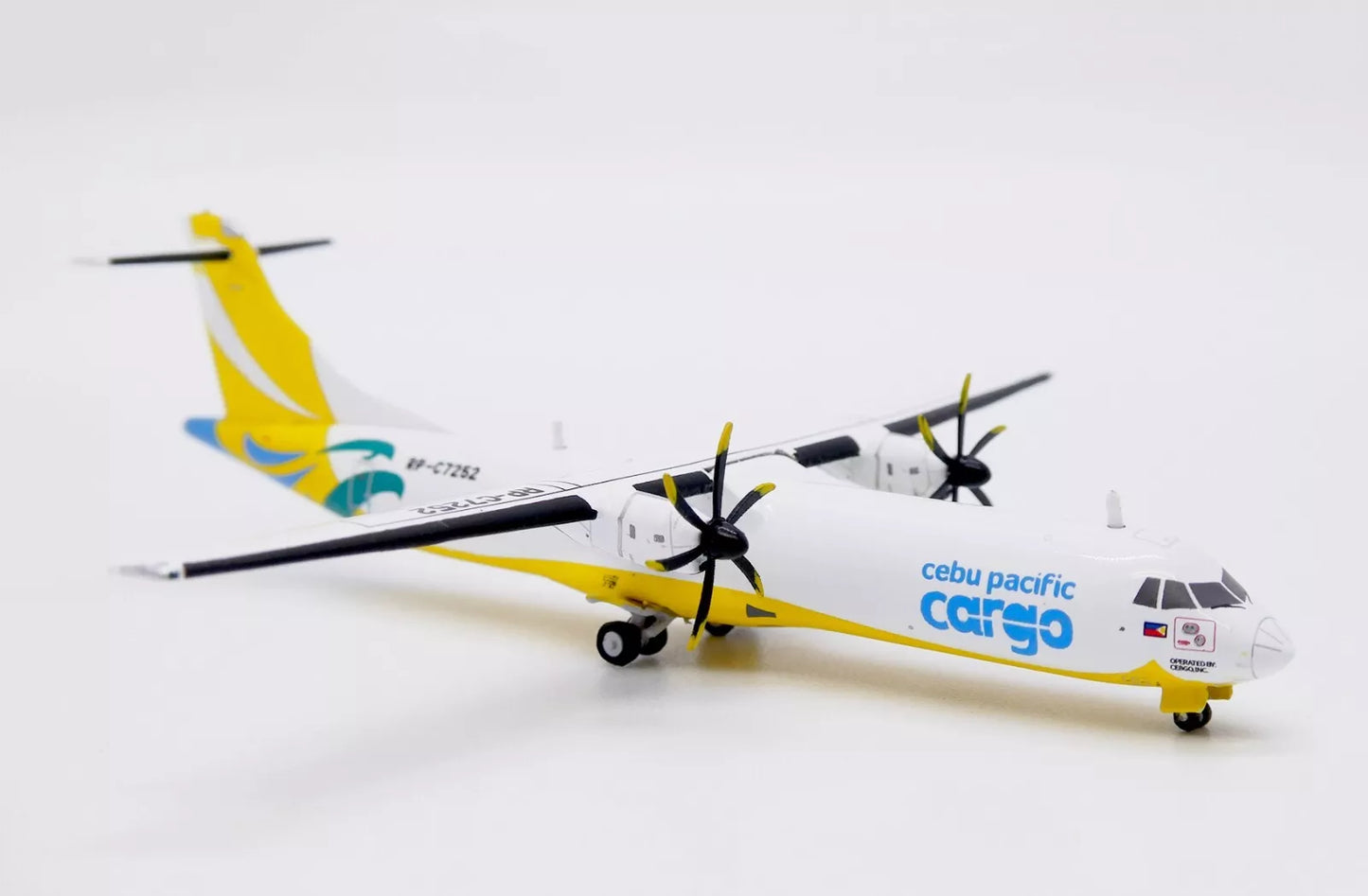 JC WINGS ATR72-500F CEBU PACIFIC CARGO REG: RP-C7252