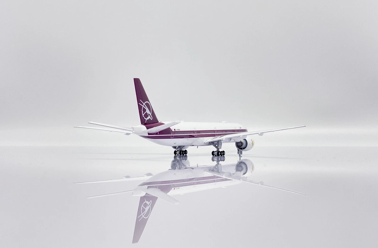 JCWINGS B777 QATAR AIRWAYS RETRO LIVERY REG: A7-BAC