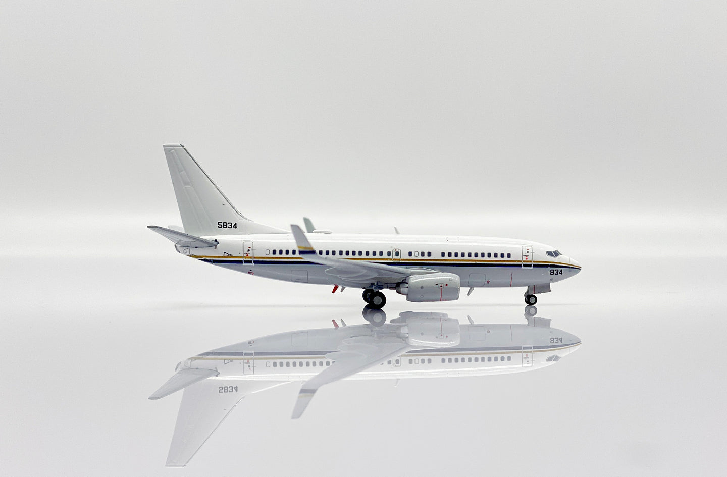 JC WINGS C-40A US NAVY CLIPPER REG: 165834