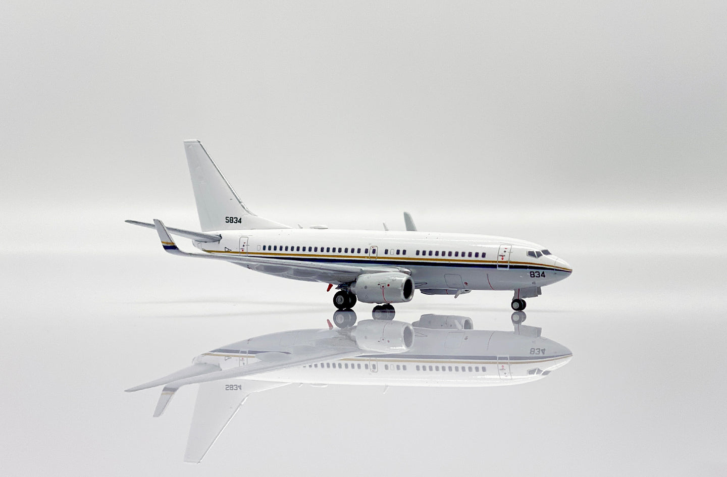 JC WINGS C-40A US NAVY CLIPPER REG: 165834