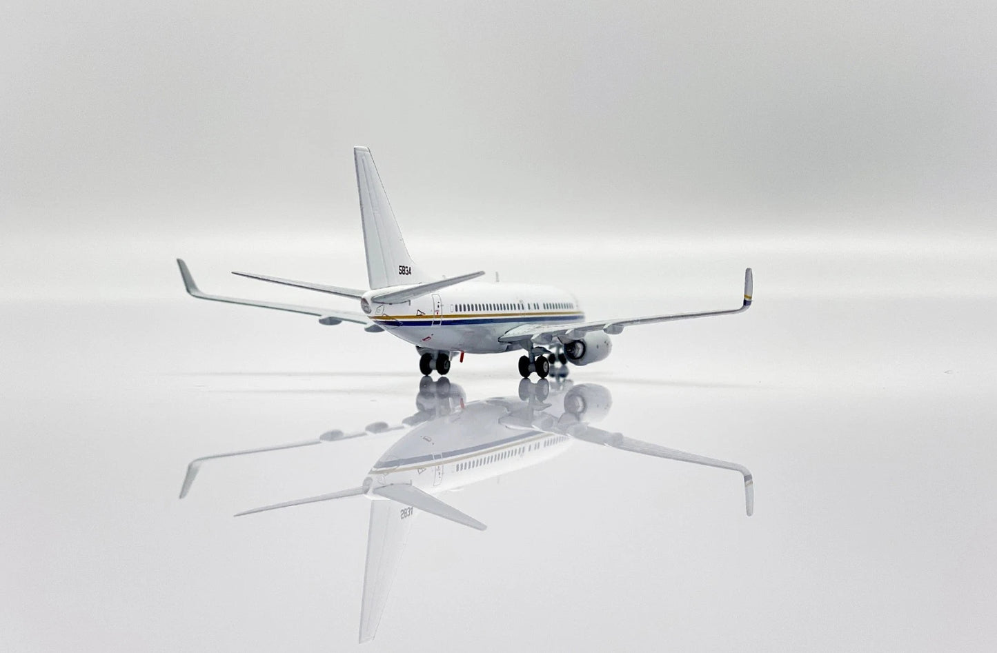 JC WINGS C-40A US NAVY CLIPPER REG: 165834