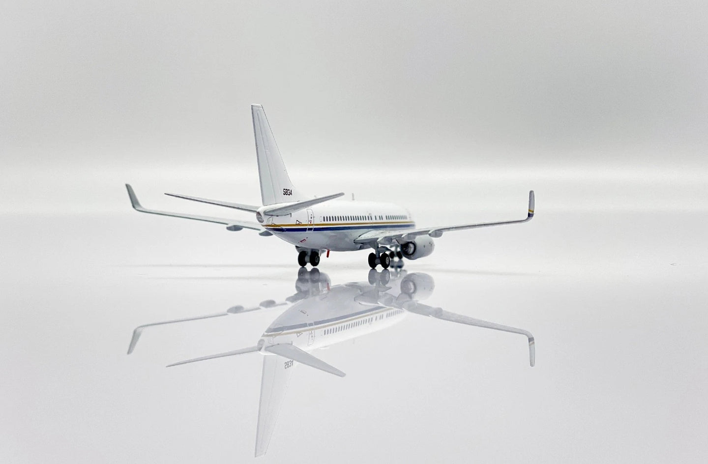 JC WINGS C-40A US NAVY CLIPPER REG: 165834