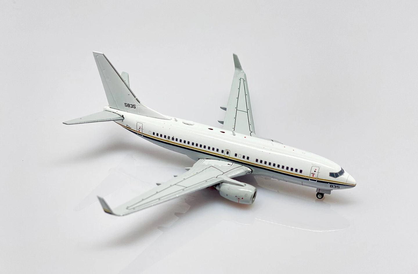 JC WINGS BC-40A CLIPPER US NAVY REG: 165835