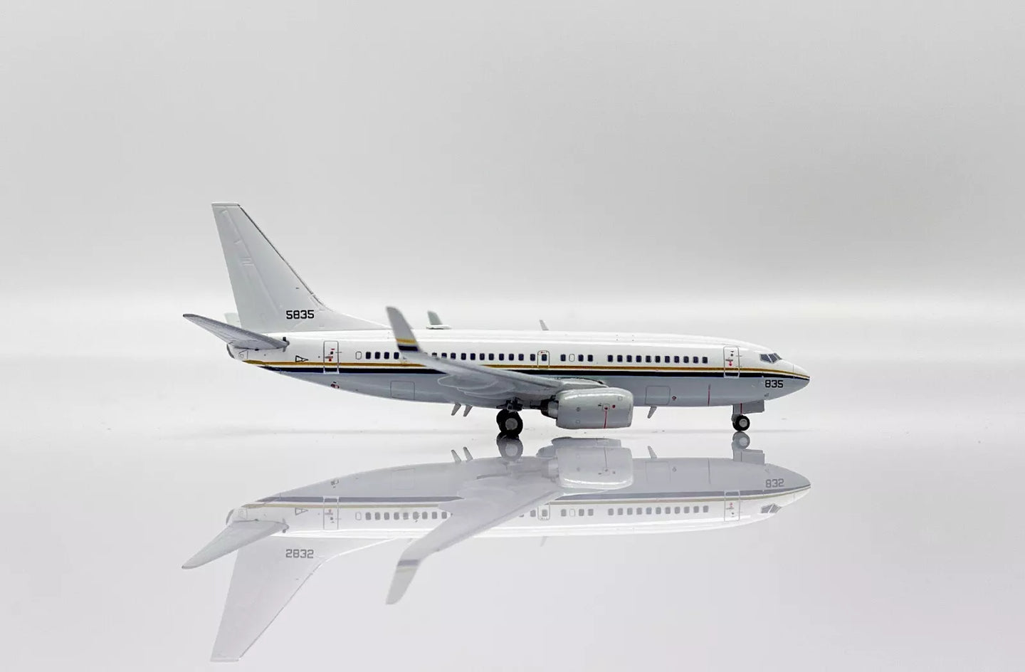 JC WINGS BC-40A CLIPPER US NAVY REG: 165835