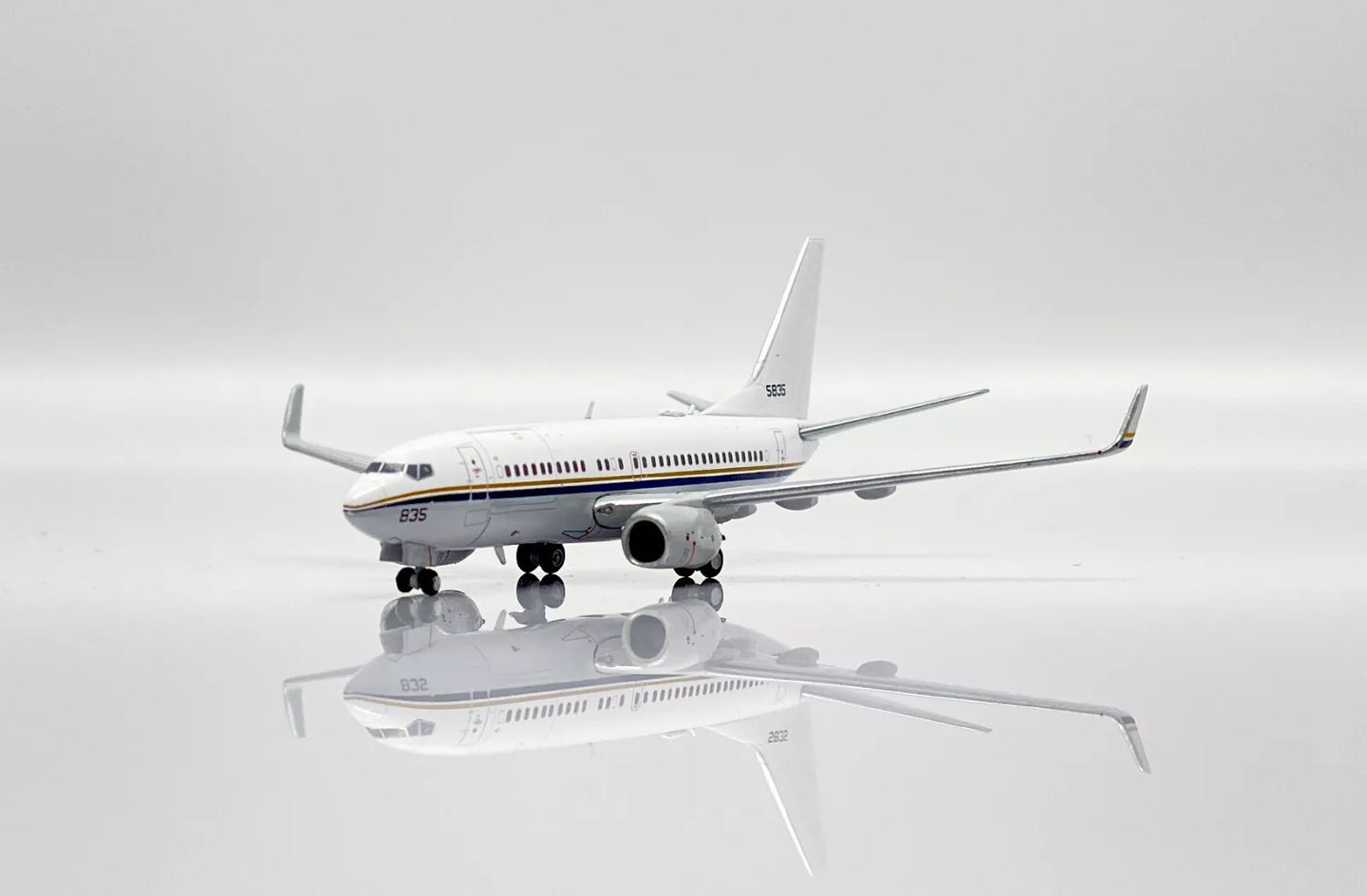 JC WINGS BC-40A CLIPPER US NAVY REG: 165835