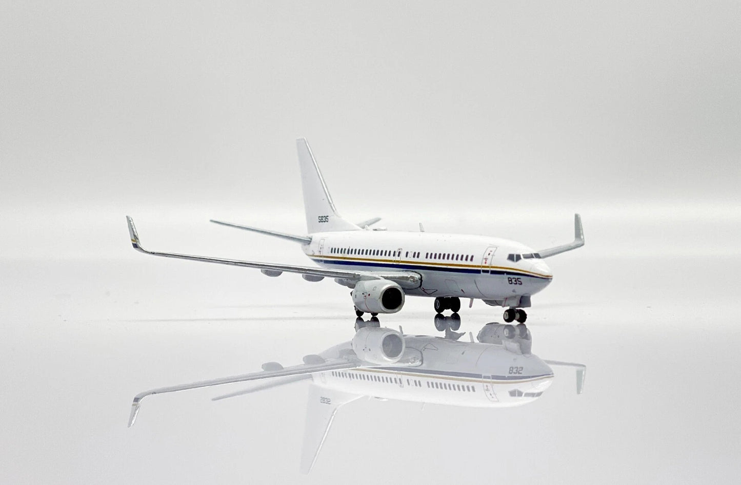 JC WINGS BC-40A CLIPPER US NAVY REG: 165835