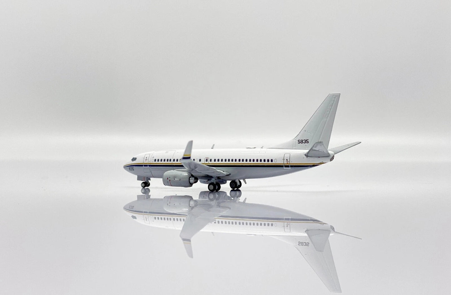 JC WINGS BC-40A CLIPPER US NAVY REG: 165835