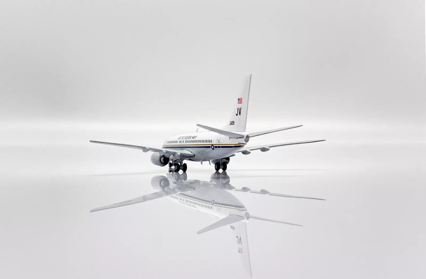 JC WINGS C-40A CLIPPER US NAVY REG: 165829