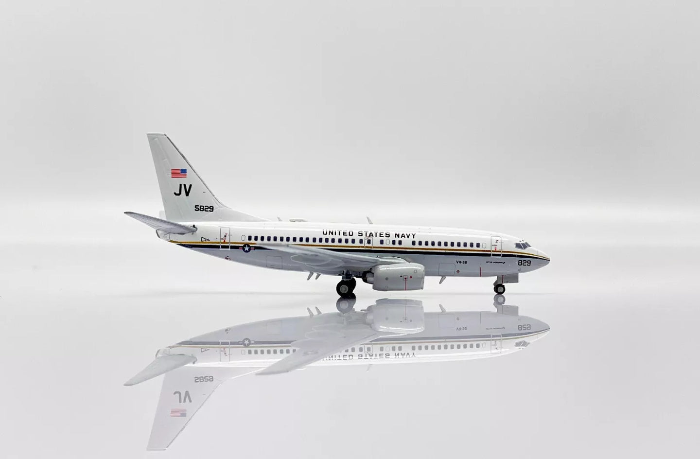 JC WINGS C-40A CLIPPER US NAVY REG: 165829