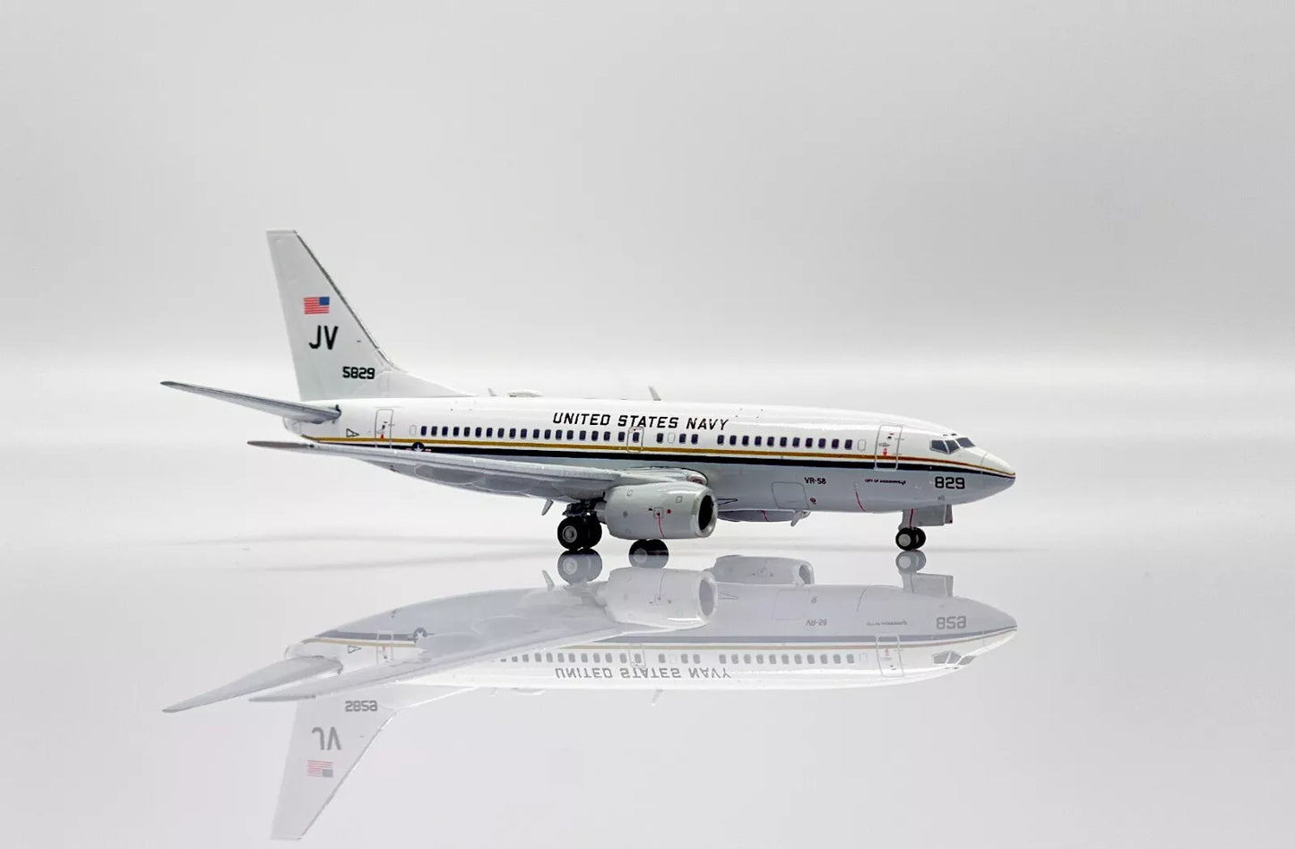 JC WINGS C-40A CLIPPER US NAVY REG: 165829