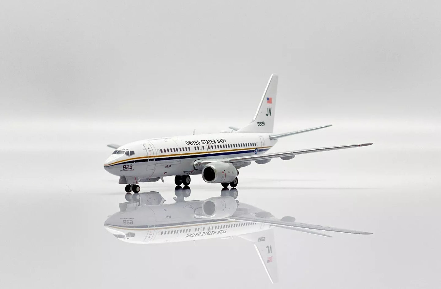 JC WINGS C-40A CLIPPER US NAVY REG: 165829