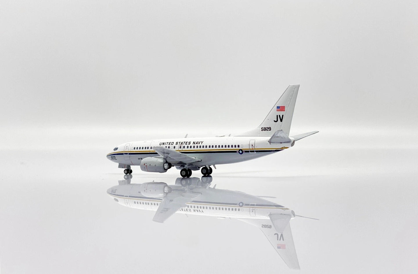 JC WINGS C-40A CLIPPER US NAVY REG: 165829