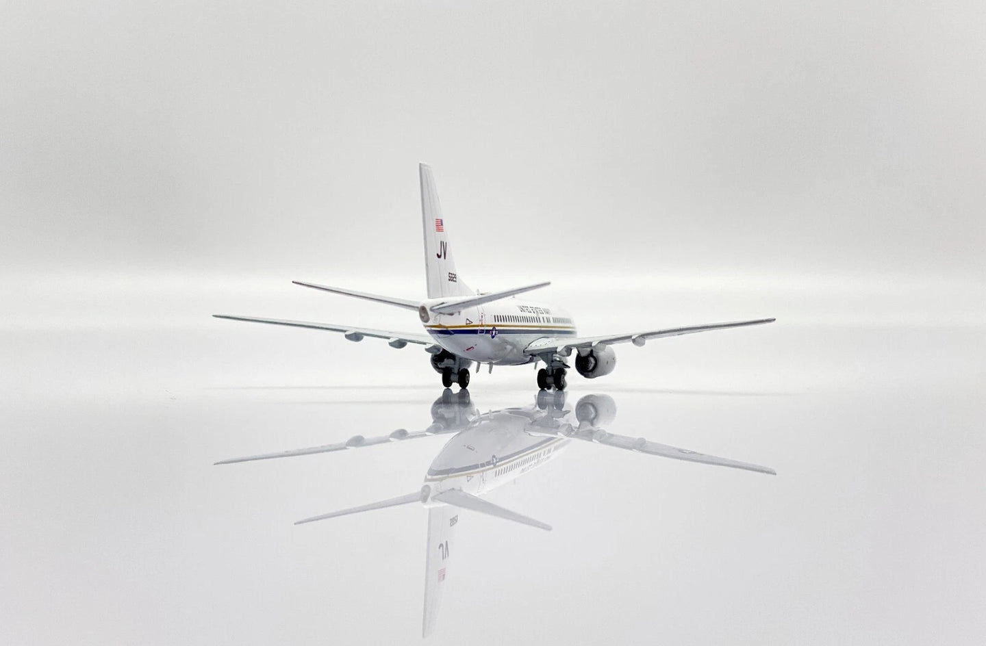 JC WINGS C-40A CLIPPER US NAVY REG: 165829