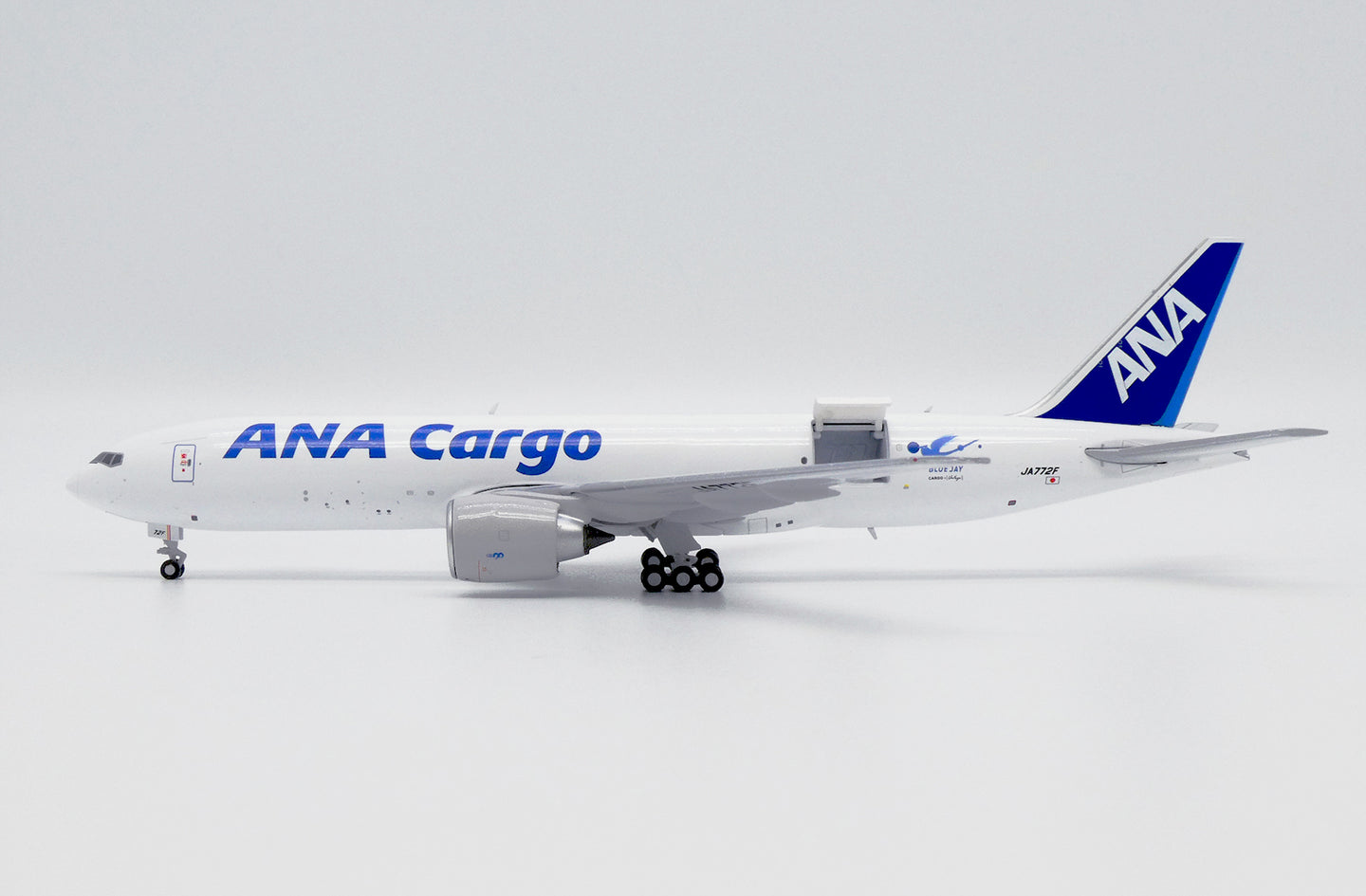 JC WINGS B777F ANA CARGO "BLUE JAY" (INTERACTIVE SERIES) REG: JA772F