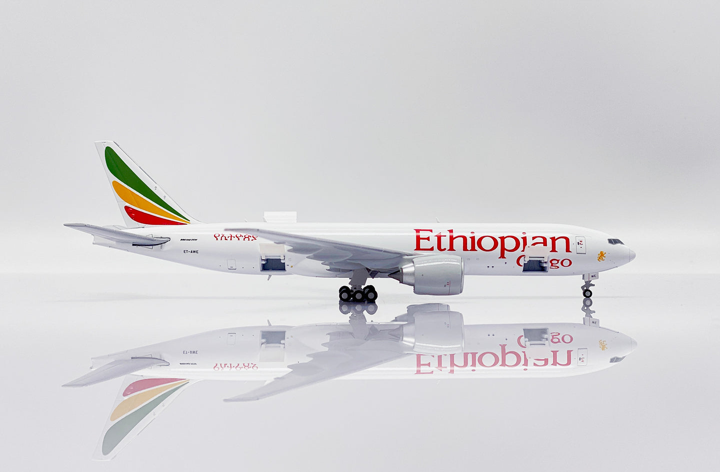 JC WINGS B777F ETHIOPIAN CARGO  REG: ET-AWE