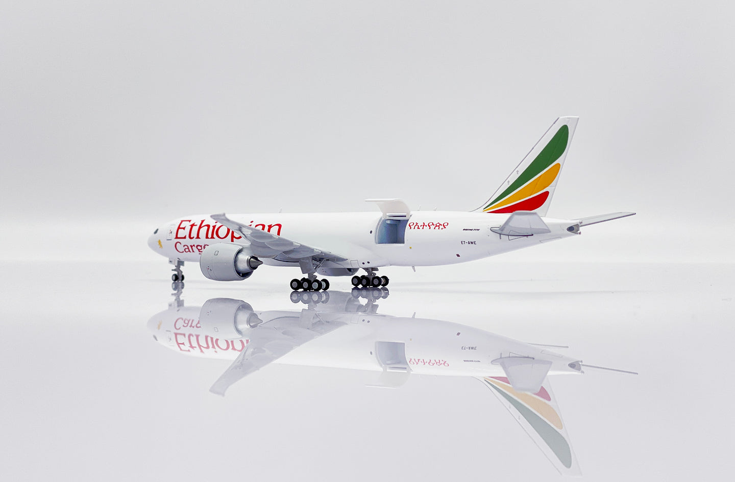 JC WINGS B777F ETHIOPIAN CARGO  REG: ET-AWE