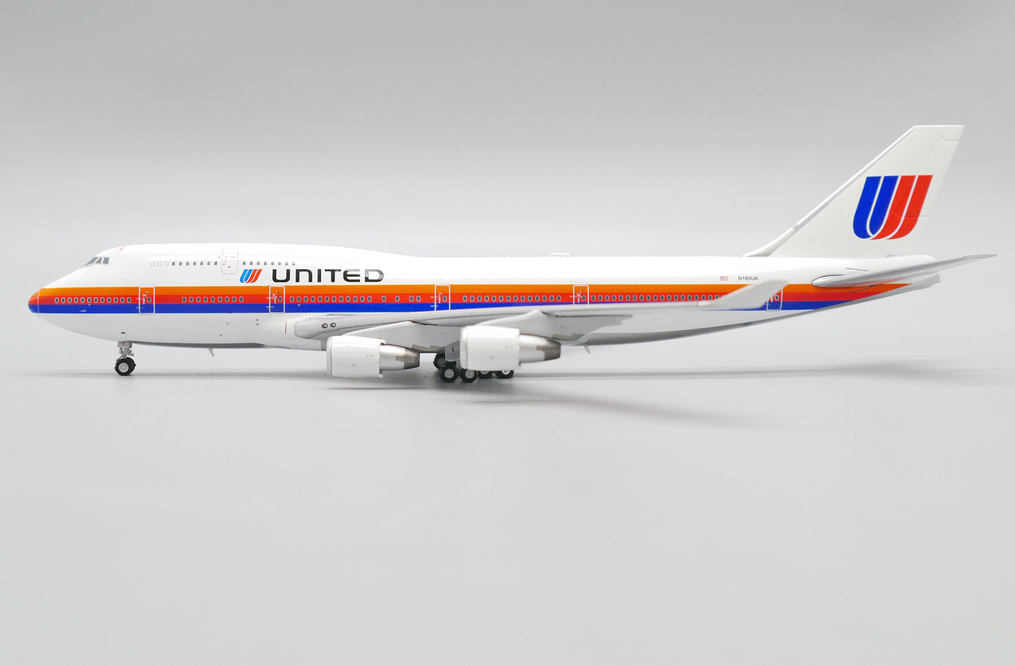 JC WINGS B747-400 UNITED AIRLINES SAUL BASS REG: N185UA