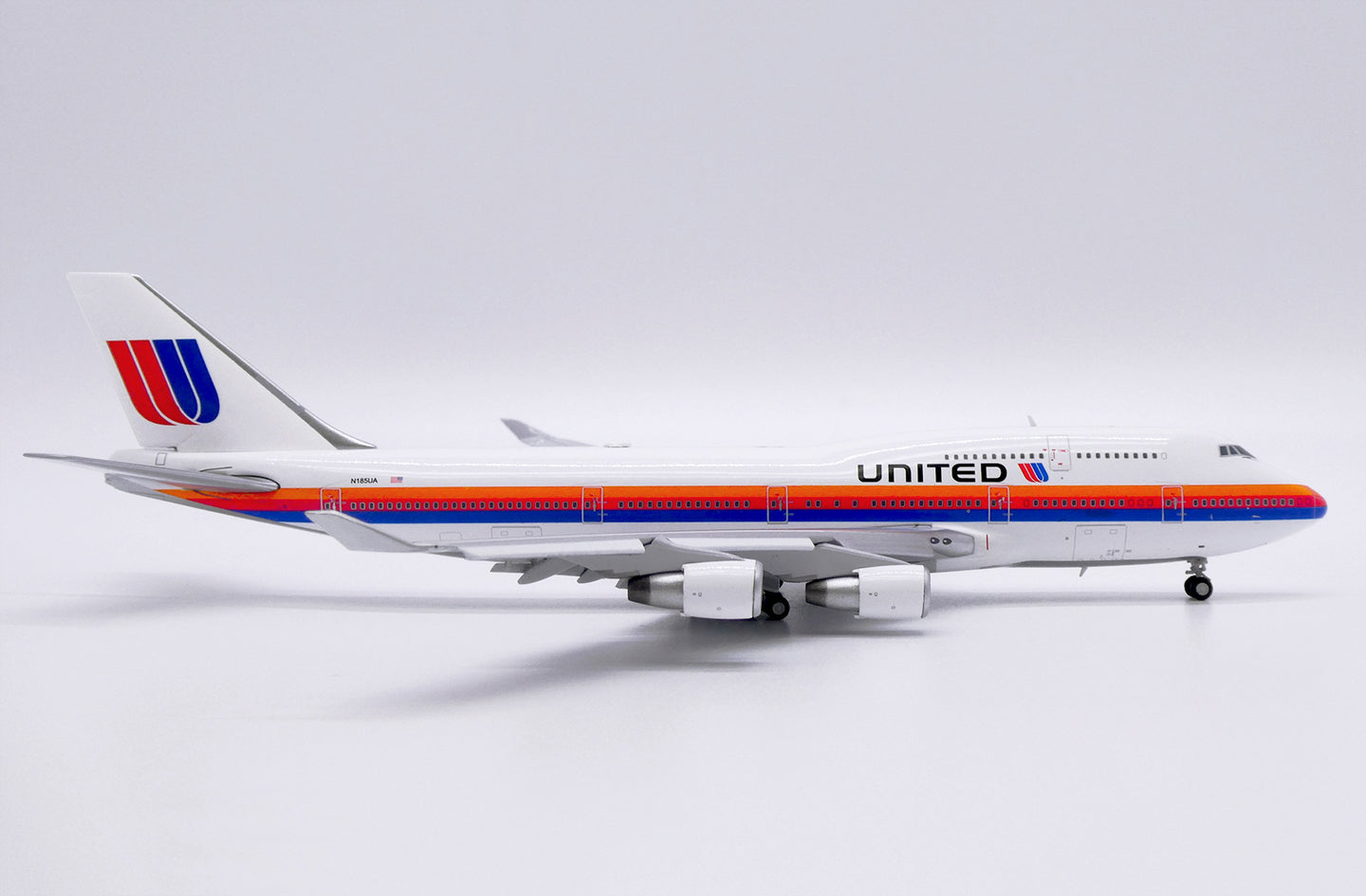 JC WINGS B747-400 UNITED AIRLINES SAUL BASS REG: N185UA