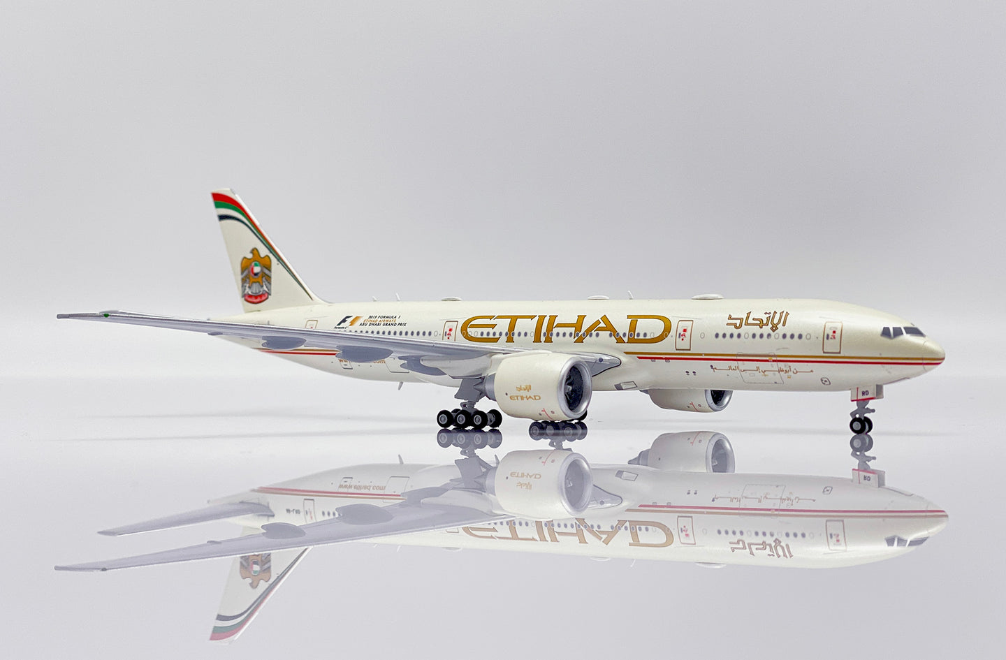 JC WINGS B777-200LR 2015 ETIHAD AIRWAYS "FORMULA 1" REG: A6-LRD