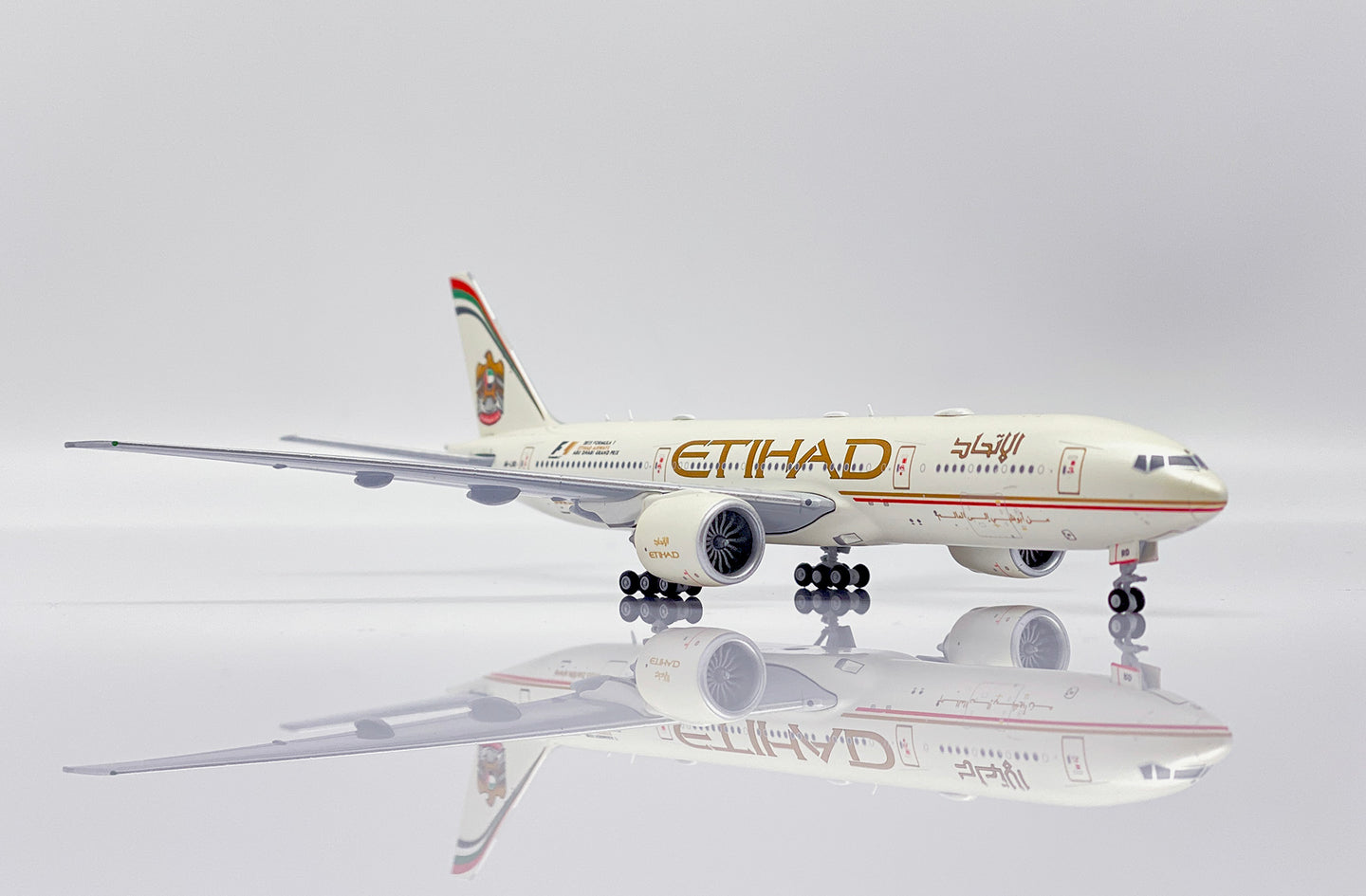 JC WINGS B777-200LR 2015 ETIHAD AIRWAYS "FORMULA 1" REG: A6-LRD