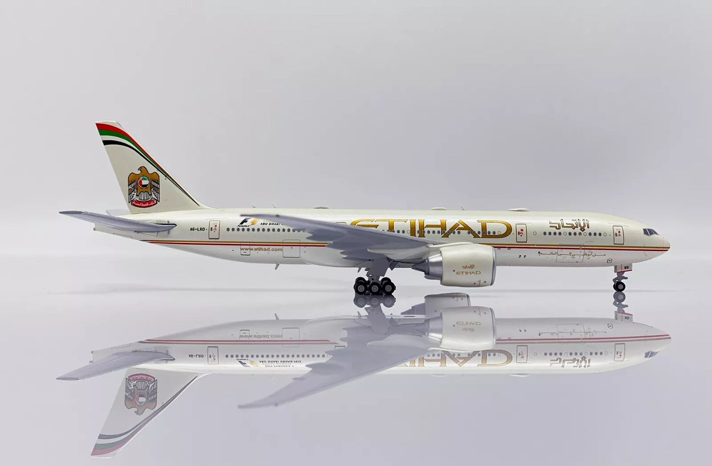 JC WINGS B777-200LR 2015 ETIHAD AIRWAYS "FORMULA 1" REG: A6-LRD