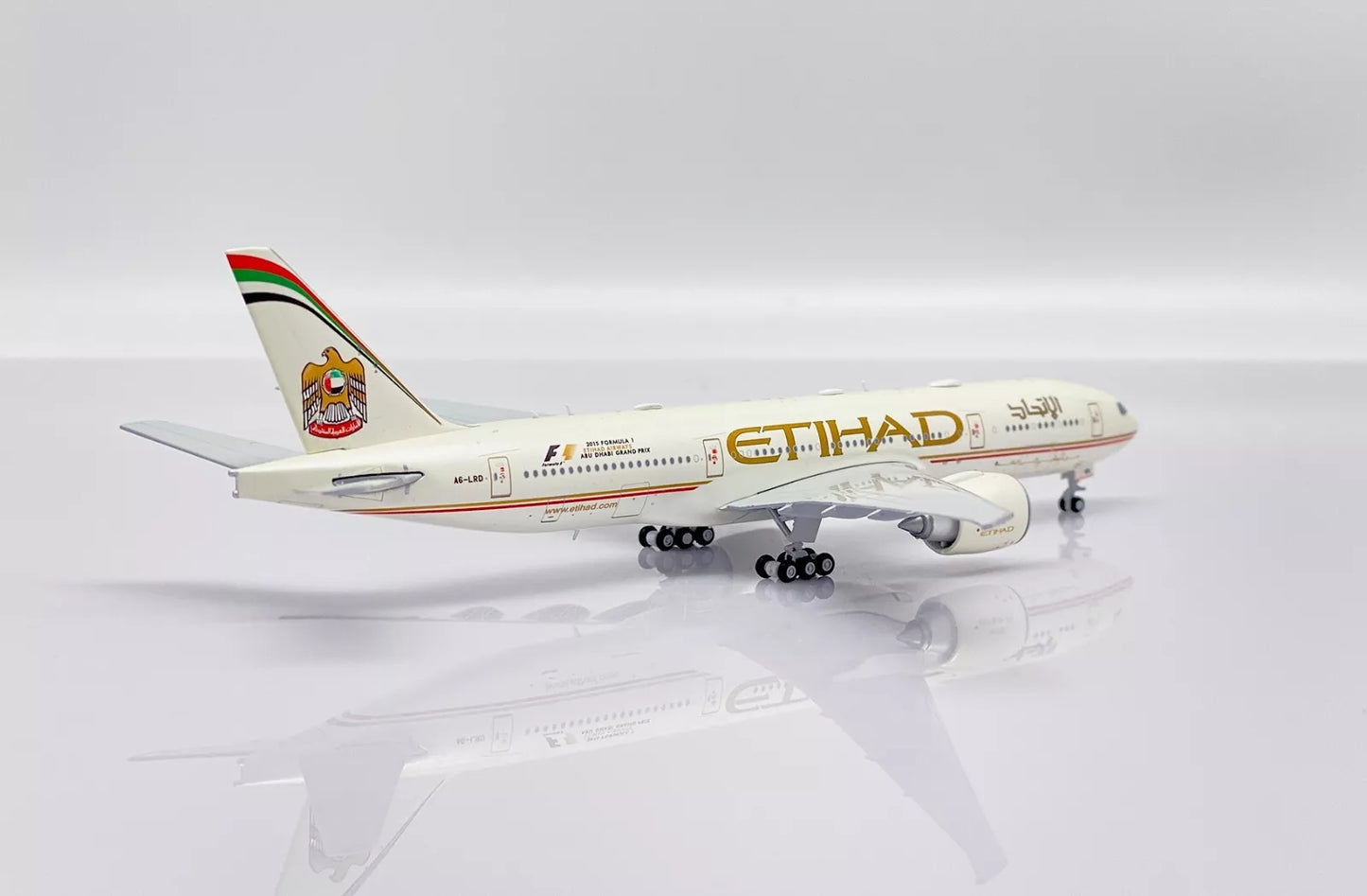 JC WINGS B777-200LR 2015 ETIHAD AIRWAYS "FORMULA 1" REG: A6-LRD