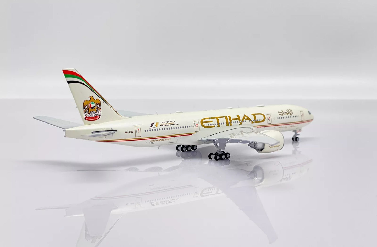JC WINGS B777-200LR 2015 ETIHAD AIRWAYS "FORMULA 1" REG: A6-LRD
