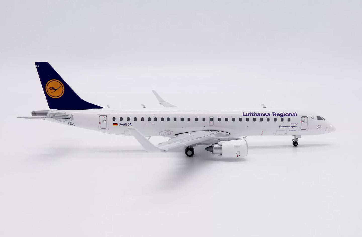 JC WINGS ERJ-190LR LUFTHANSA REGIONAL REG: D-AECA