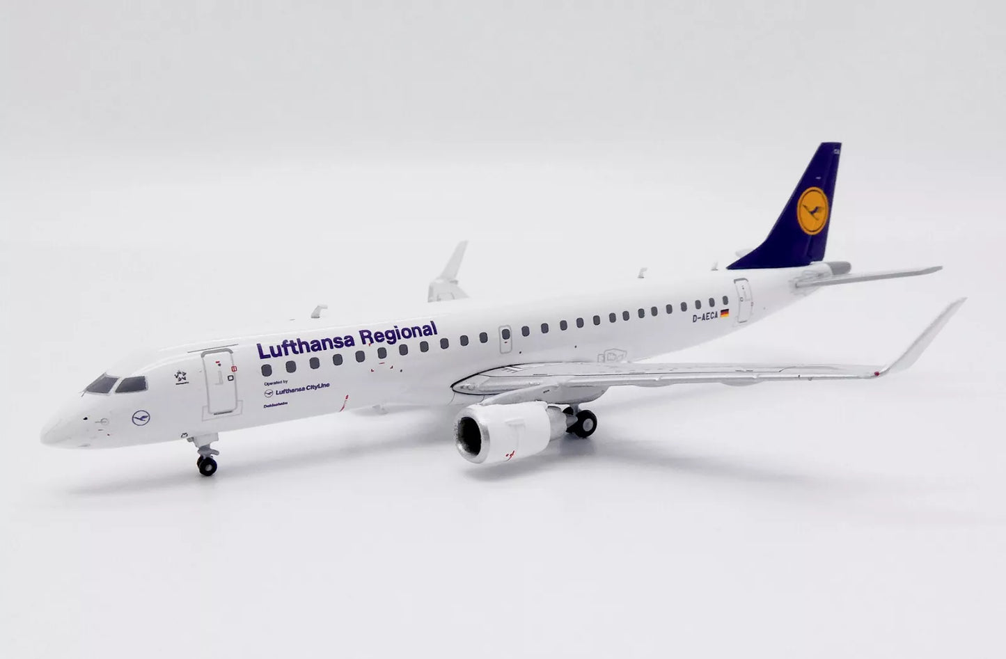 JC WINGS ERJ-190LR LUFTHANSA REGIONAL REG: D-AECA