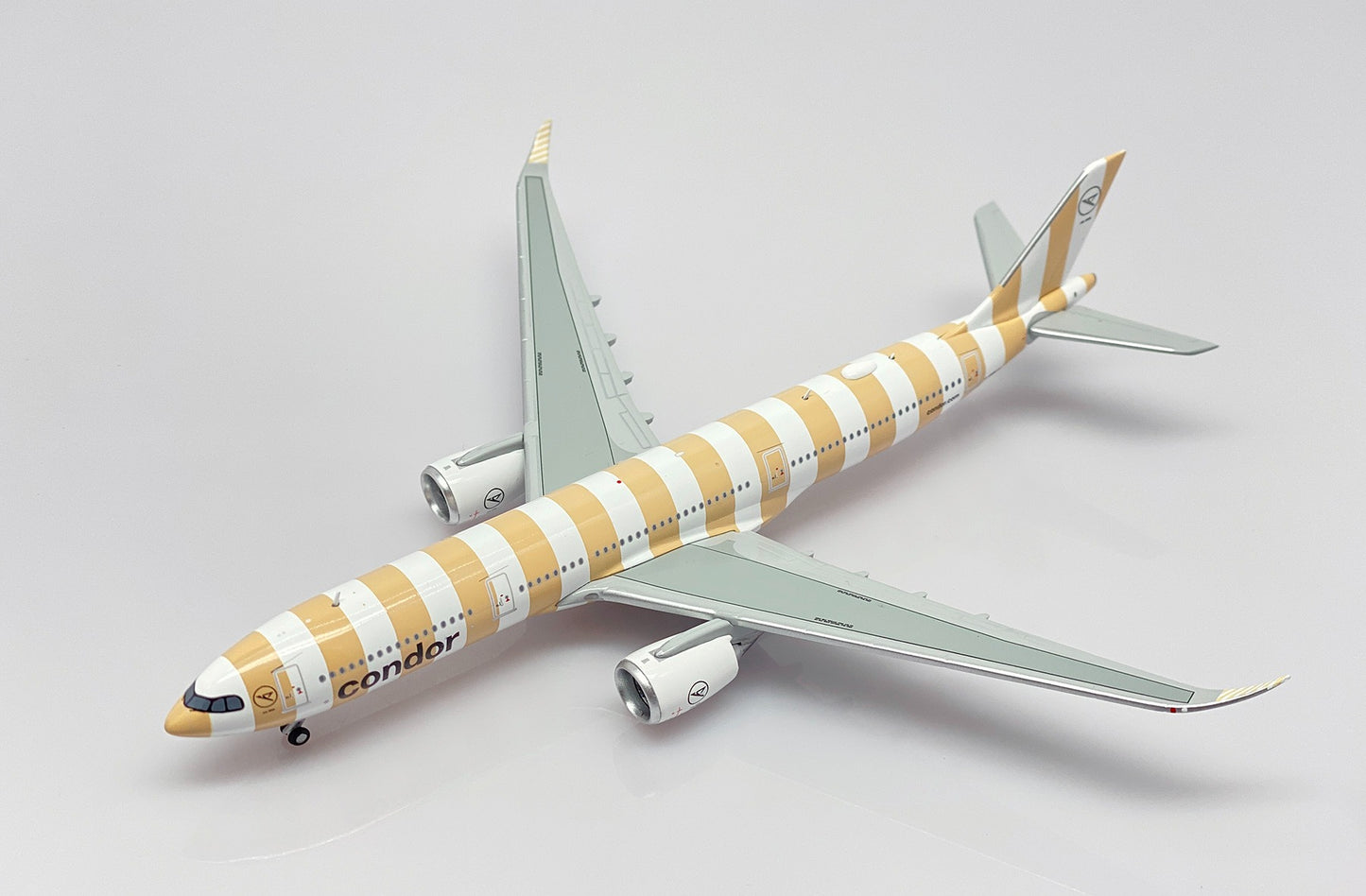JC WINGS A330-900NEO CONDOR BROWN REG: D-ANRH