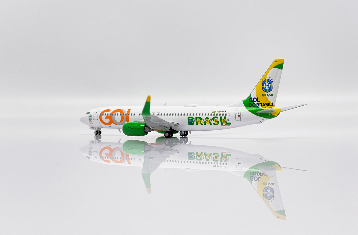 JC WINGS 737-800 GOL LINHAS AEREAS GOL DO BRASIL REG: PR-GXBR