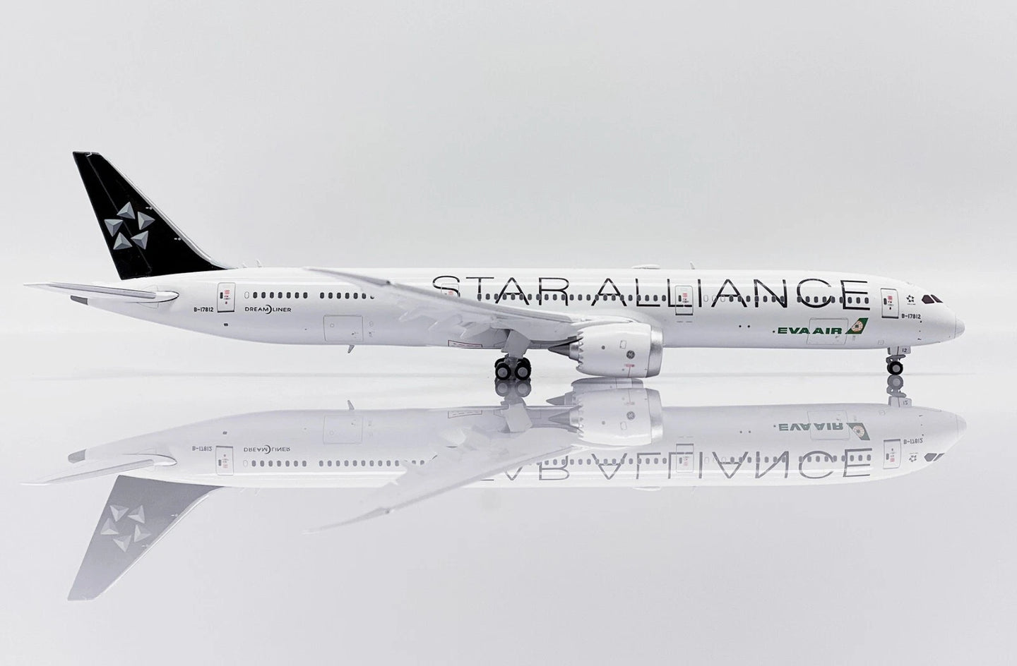 JCWINGS B787-10 EVA AIR "STAR ALLIANCE" FLAP DOWN REG: B-17812