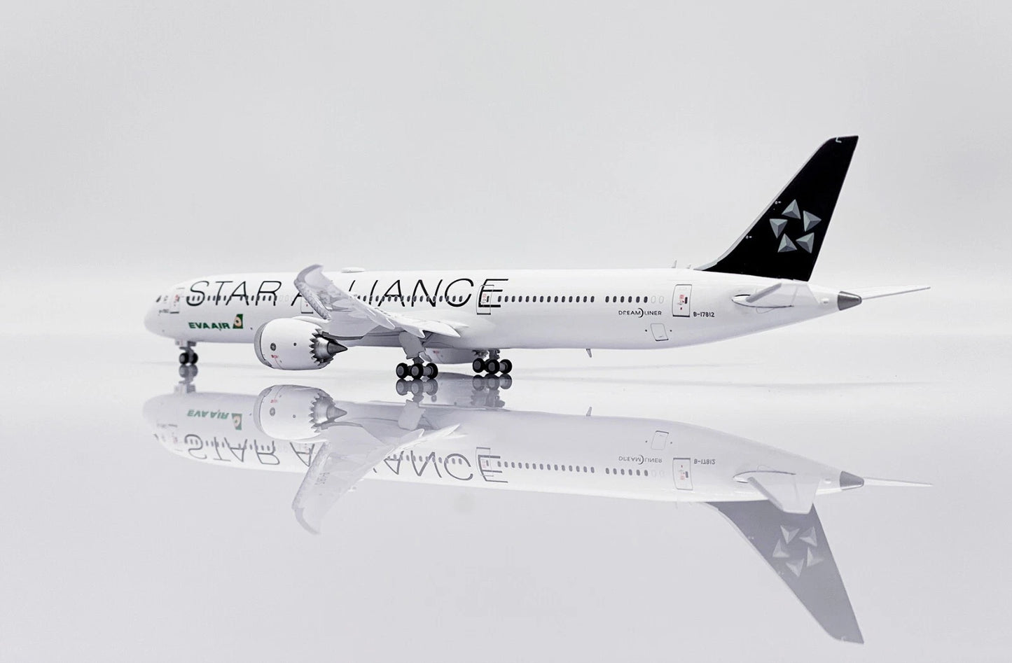 JCWINGS B787-10 EVA AIR "STAR ALLIANCE" FLAP DOWN REG: B-17812